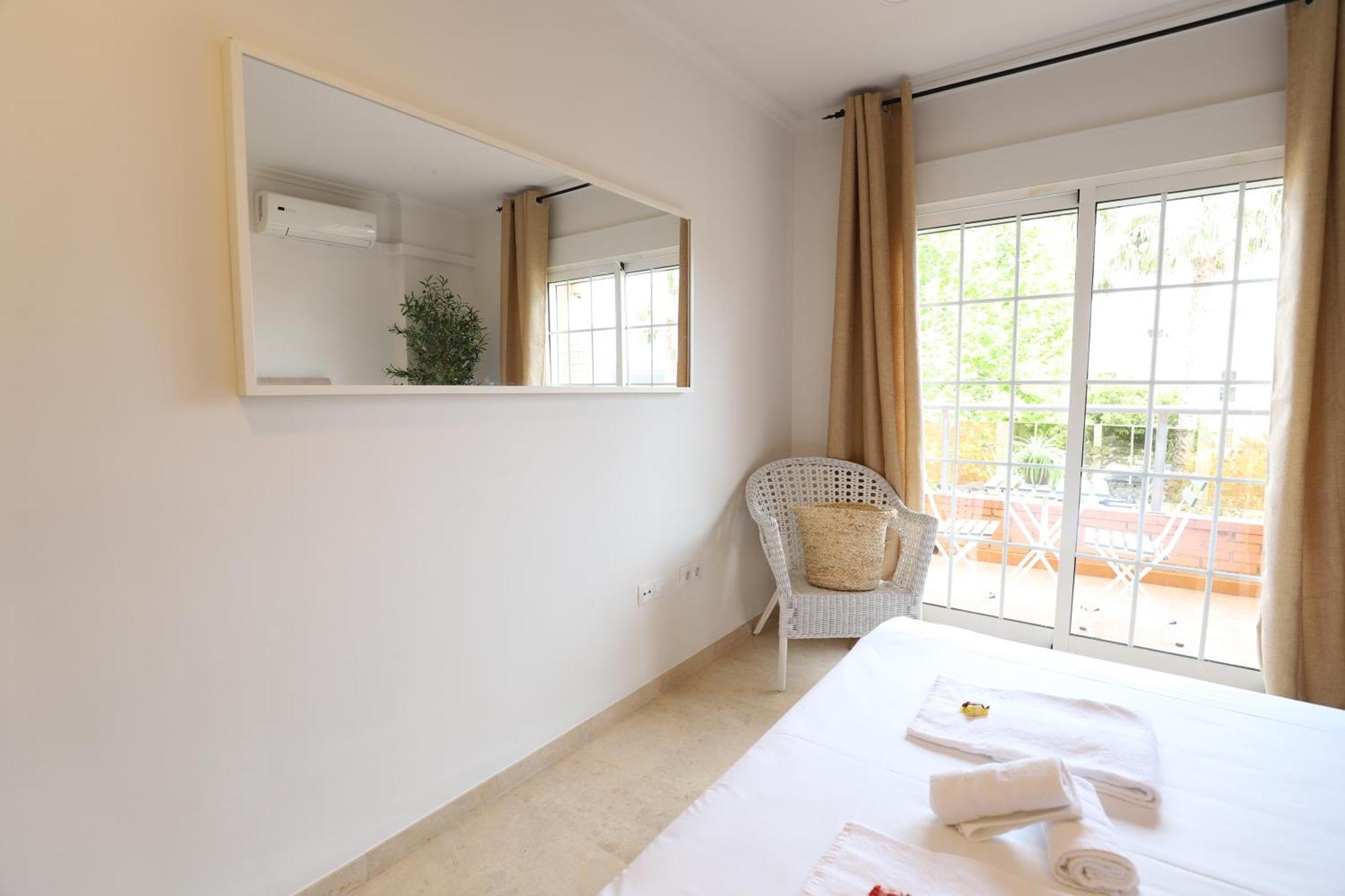 Maravilloso Adosado 8 En Entorno Privilegiado By Hometels Canet d'En Berenguer
